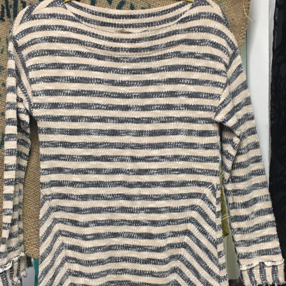 Soft surrounding top